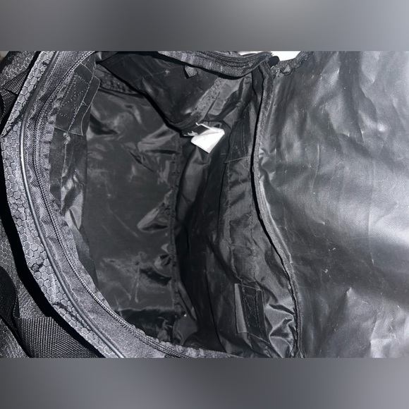 Puma Duffle Bag - Picture 6 of 6